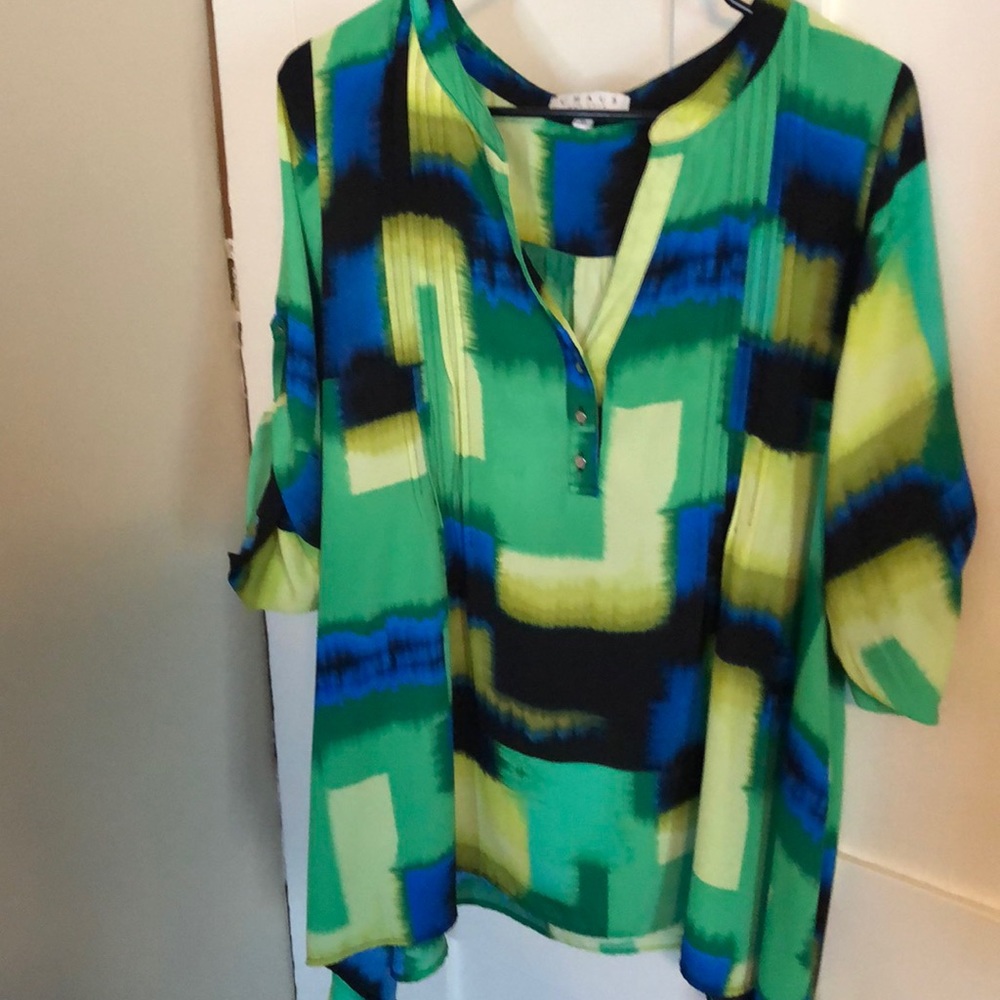 Chaus Light Weight Multi Colored Shirt Size XL